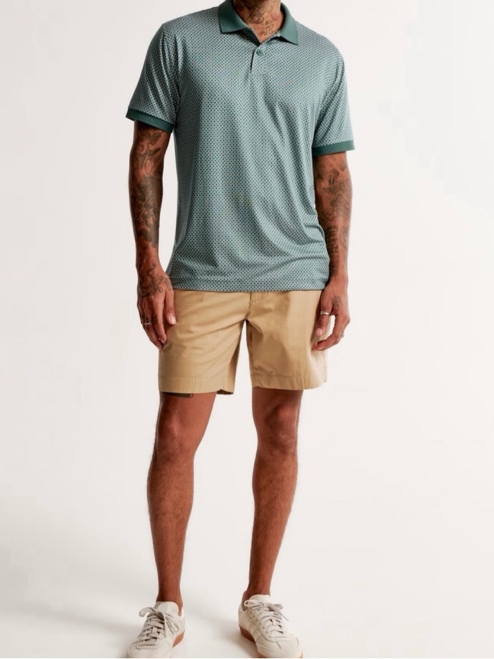 Abercrombie & Fitch Flat Front Khaki Shorts‎